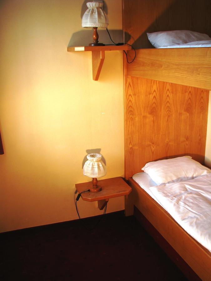 Hotel Alpinum Treffen Eksteriør billede