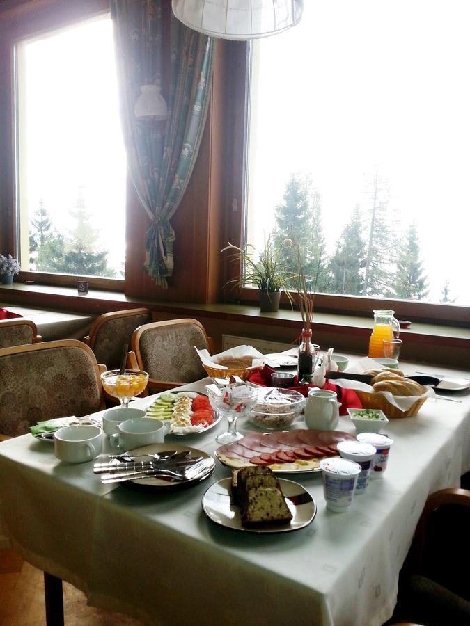 Hotel Alpinum Treffen Eksteriør billede