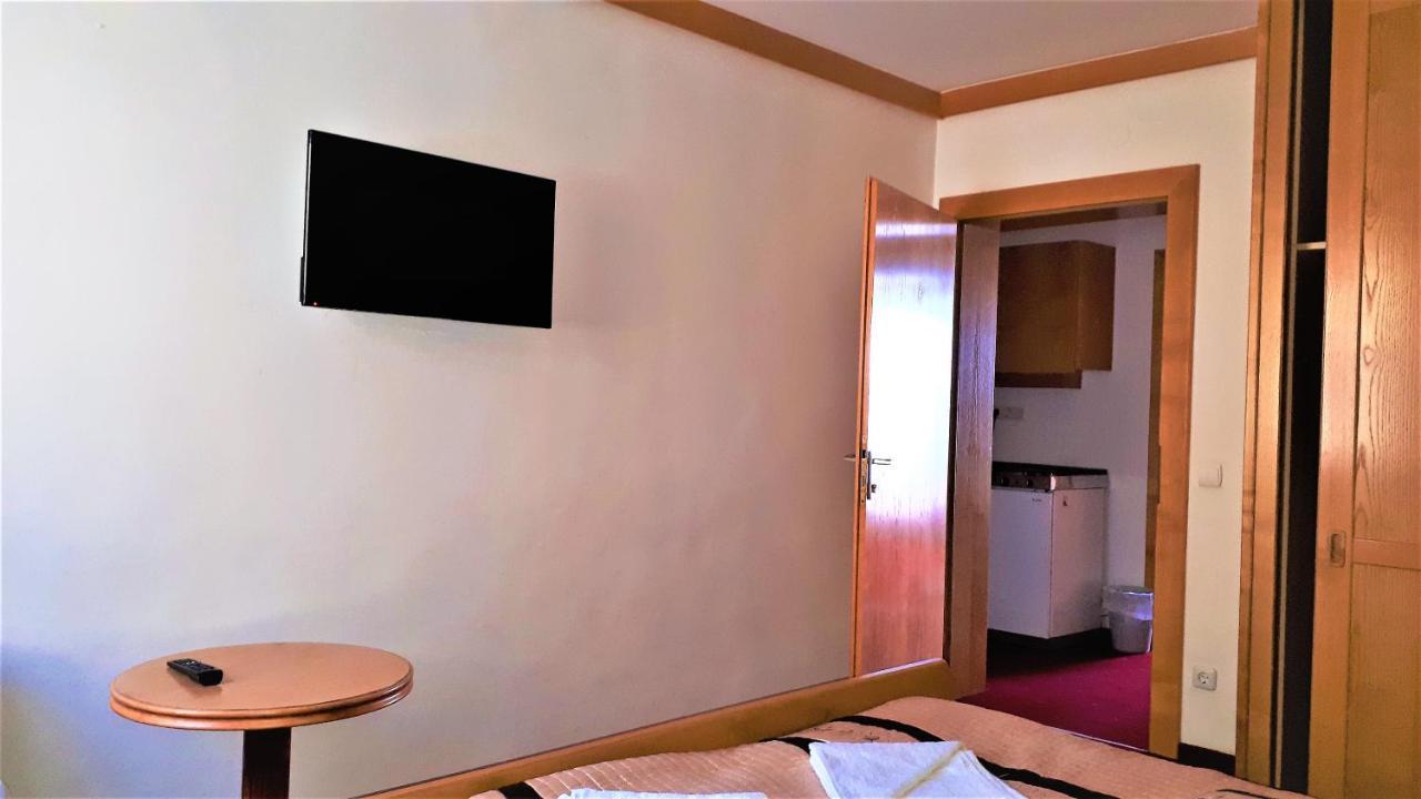 Hotel Alpinum Treffen Eksteriør billede